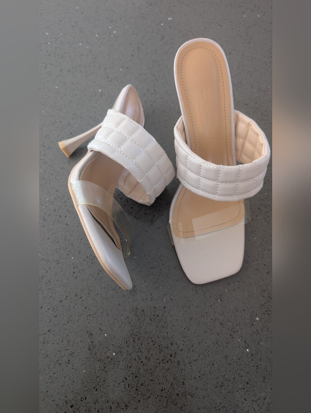 DIVA Lounge Womens Beige Off White Quilted Slide Sandals - Picture 2 of 9
